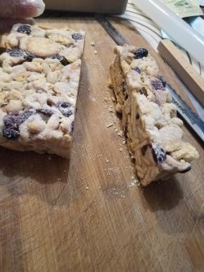 最后可以在表面再撒上一点奶粉起到雪花的效果。