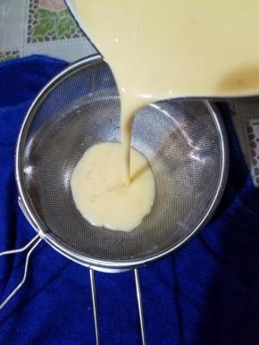 过筛，这一步千万不要省略。