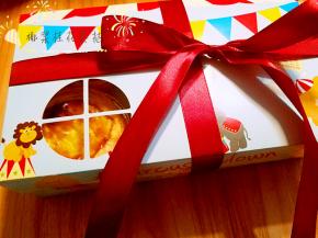 打包成盒后，节日当做伴手礼也是不错的。