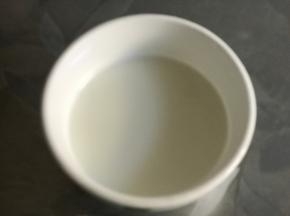 加少许凉水，调好