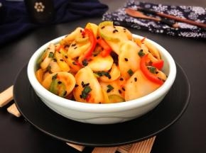 味道很棒哦！我最喜欢捧上一盘子边吃边追剧，爽歪歪！