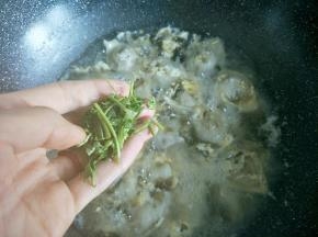 最后加入切好的香菜