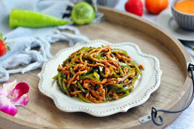 三鲜卤面四拌菜之二 青椒炒肉丝