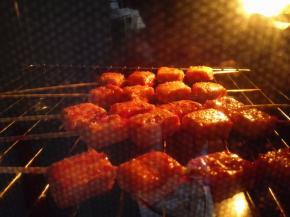 5.	烤箱预热，上下火，中层，180度，烤10分钟左右。