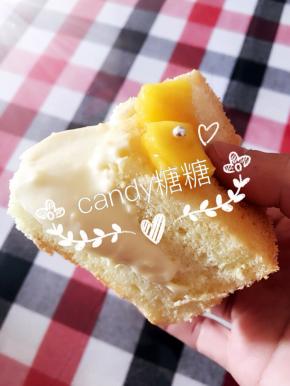 满满的流心酱，结合简单柔软的戚风蛋糕，真是满满的诱惑啊……