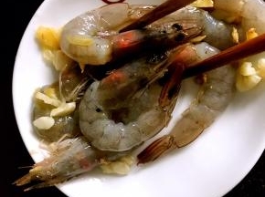 拌匀腌制入味