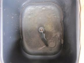 一杯水（可用鲜榨果汁代替也可用牛奶，我喜欢橙汁哦）