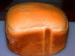 现在2个小时50分钟后我们香喷喷的面包就出炉了，哈哈香（至少吃过我做过的面包的人都是这么评价的）！！！