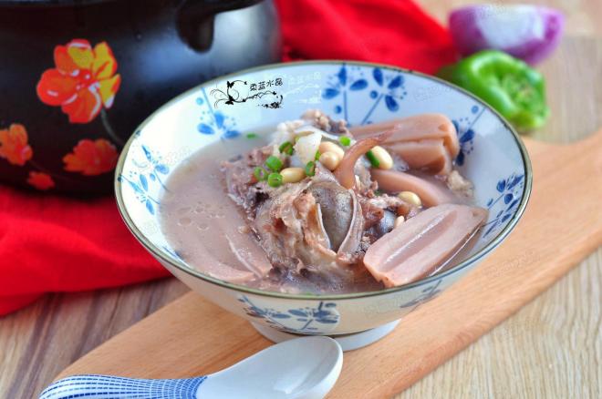 棒骨黄豆莲藕汤