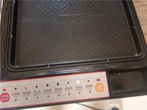 电饼铛提前预热。