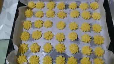 给孩子吃的挤个小点的花就可以了