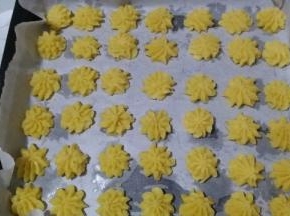 给孩子吃的挤个小点的花就可以了