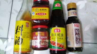 用如图的材料调制腌料汁