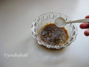 放入一小勺白糖