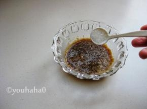 放入一小勺白糖