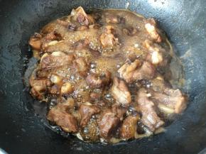 5分钟后转中大火收汁