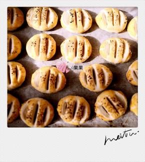 烤箱提前预热180度烤25分钟