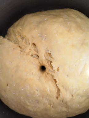 黄面团发酵至二倍大小