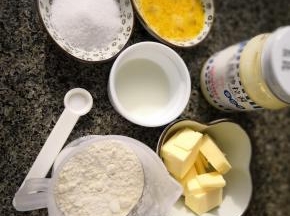 称量好所有材料黄油需要提前软化好