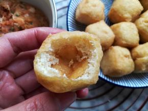 还有一种方法，把油豆腐顶揪下来放到油豆腐里