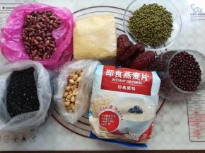 准备好八宝粥的材料和份量，根据喜好来放，多少随意