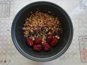 食材加水简单的洗2遍