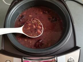 把白砂糖融化到八宝粥里