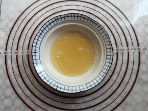 吉利丁片隔温水融成液体