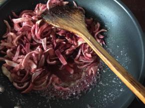 期间会有大量的水煮出来