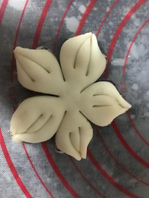 做好的梅花坯子