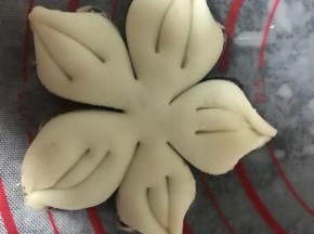 做好的梅花坯子