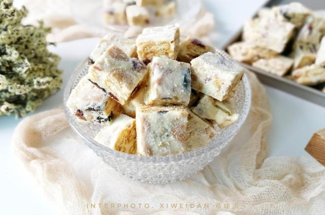 菠萝椰子雪花酥