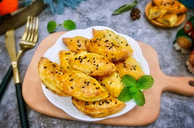 酥酥心心香蕉果仁酥