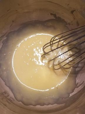 划十字搅打均匀。