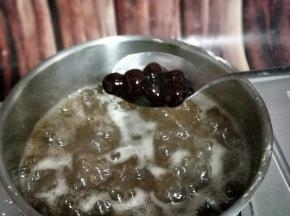 约20分钟，珍珠已经好了，关火焖15分钟。