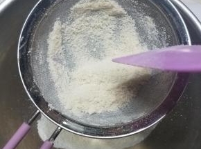 再过筛，然后加入可可粉成TPT。