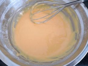 搅拌均匀至顺滑无颗粒