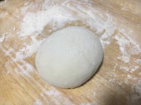 取其中一个面团。