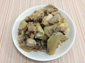 捞出在用水清洗干净，在捞出沥干水分
