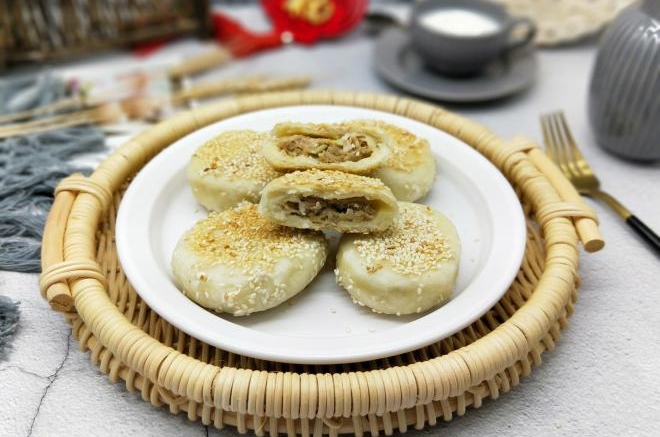 年初五&芝麻鲜肉馅饼