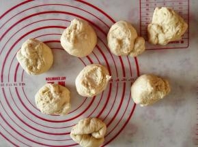 4.	取出排气，分割成8份，