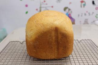 倒扣把吐司取出晾凉