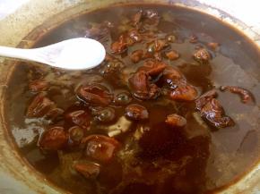 30分钟后放入少许的盐。