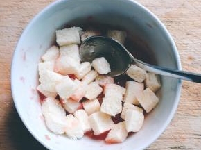 吐司和番茄汁混合