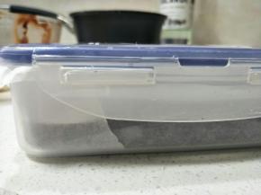 放入冰箱冷藏至少2小时以上。