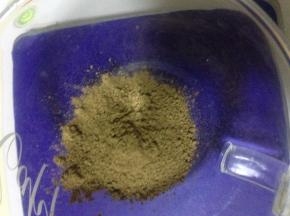 称出需要的红茶粉