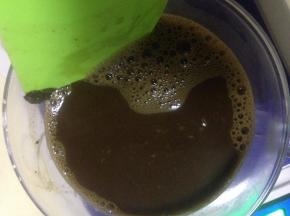 用分量内的温水化开 放凉 备用