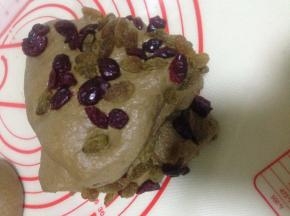 反复切开折叠至面团均匀