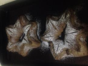 烤箱预热上下火180度  180度烤25分钟