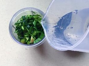 倒入清水